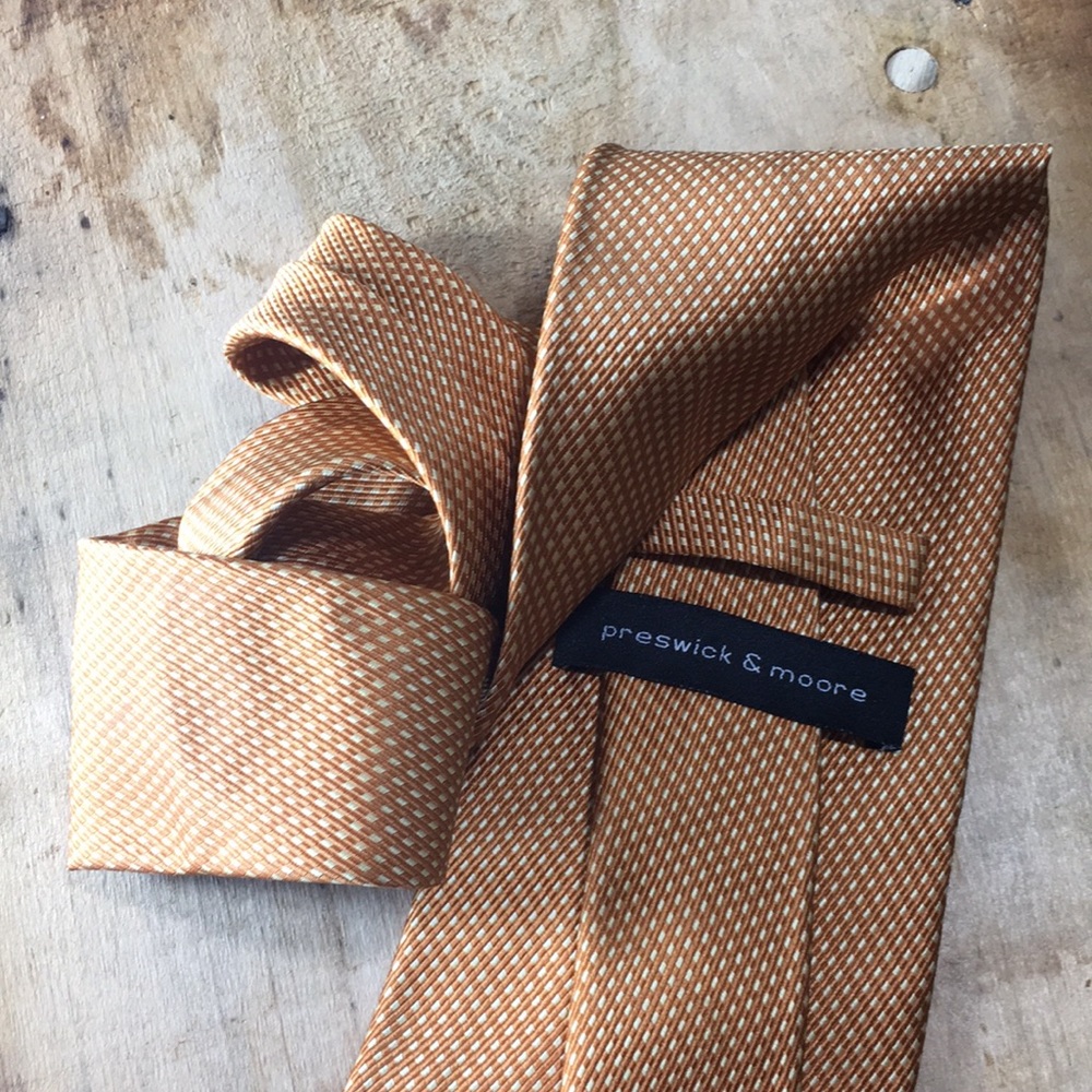 preswick & moore Golden Necktie